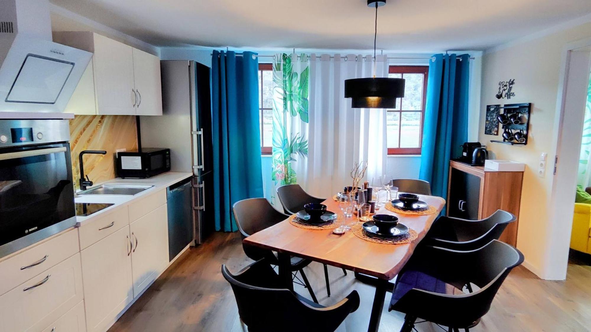 Direkt Am Rhein Mit Burgblick Nahe Rheinsteig Bis 8 Personen, 2 Baeder, 4 Zimmer, Kueche, Netflix Apartment Kaub Exterior foto